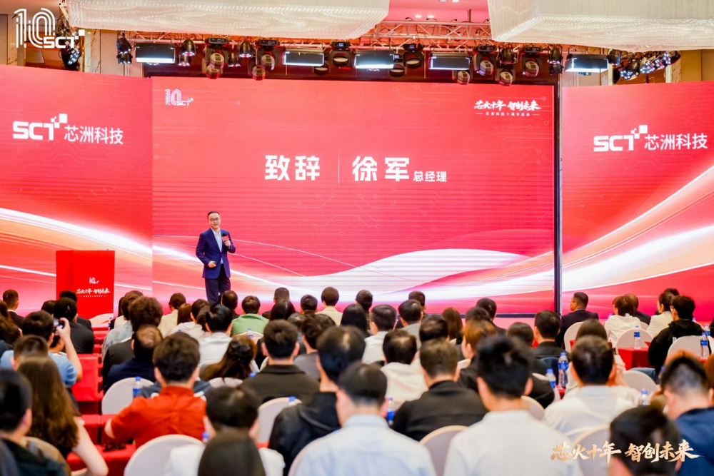 _LON2609_3330703146-opq4419627877